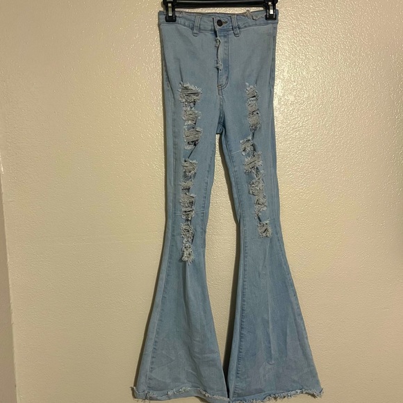 Almost Famous Ripped Bell Bottom Denim Jeans Size 7 - Picture 1 of 6